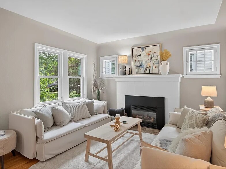 Living Room - 5600 Harriet Ave