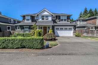 Building Photo - 1711 106th Pl NE