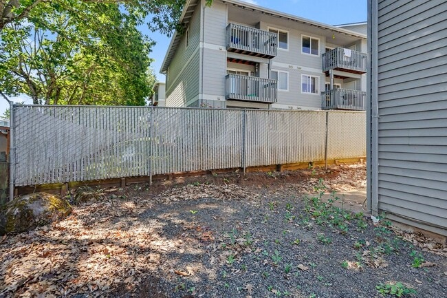 Building Photo - Springcrest - VPM526062S-6