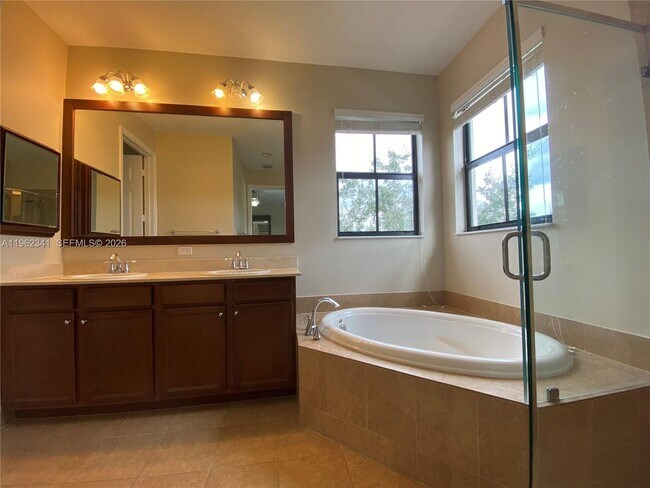 Building Photo - 8353 NW 38th St