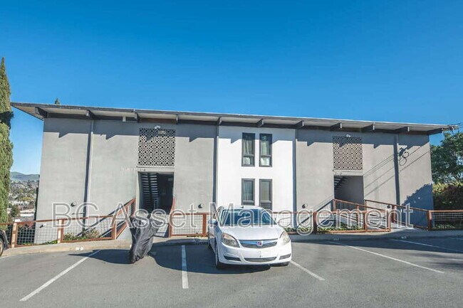 Building Photo - 50 Frey Pl