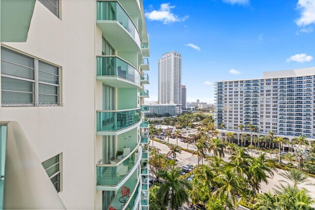 Building Photo - 3801 S Ocean Dr