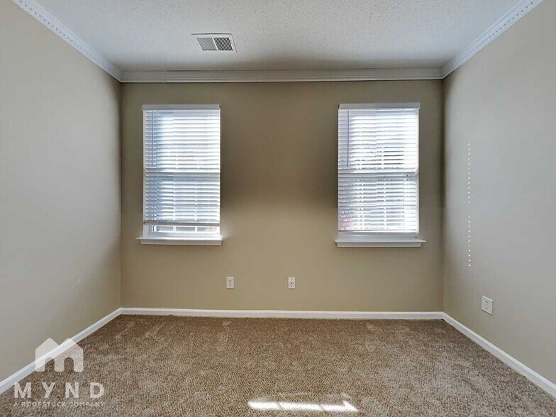 Building Photo - 166 Bluffton Rd