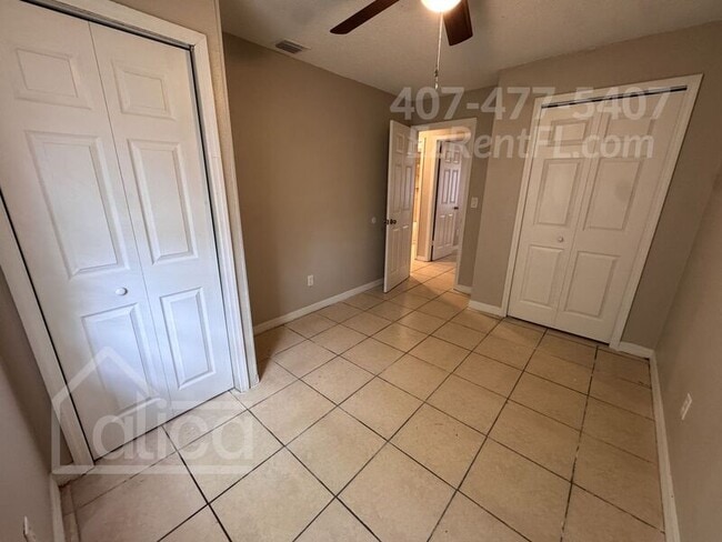 Building Photo - 906 S Holly Ave