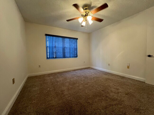 Building Photo - $1,350 * Annual **** Private, Gated Community - Rolls Landing ** 2 Bed / 2 Bath Condo - Unfurnished