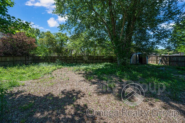 Building Photo - 536 Deer Path