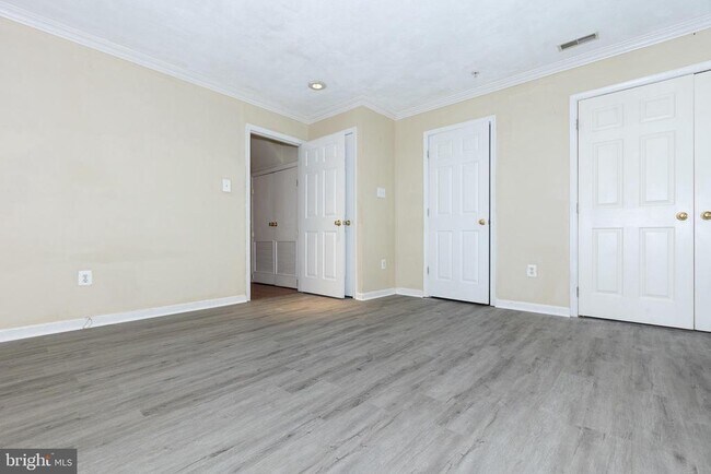 Building Photo - 8213 Brooktree St