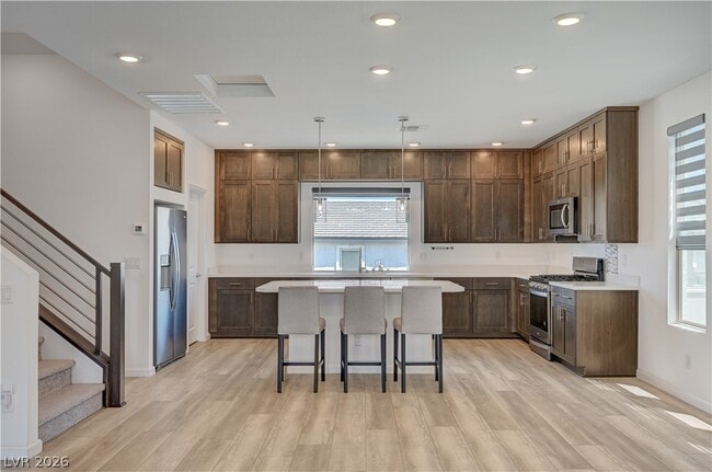 Building Photo - 7760 Misty Oaks Ave