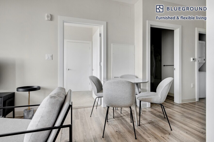 Building Photo - 161 Washington St