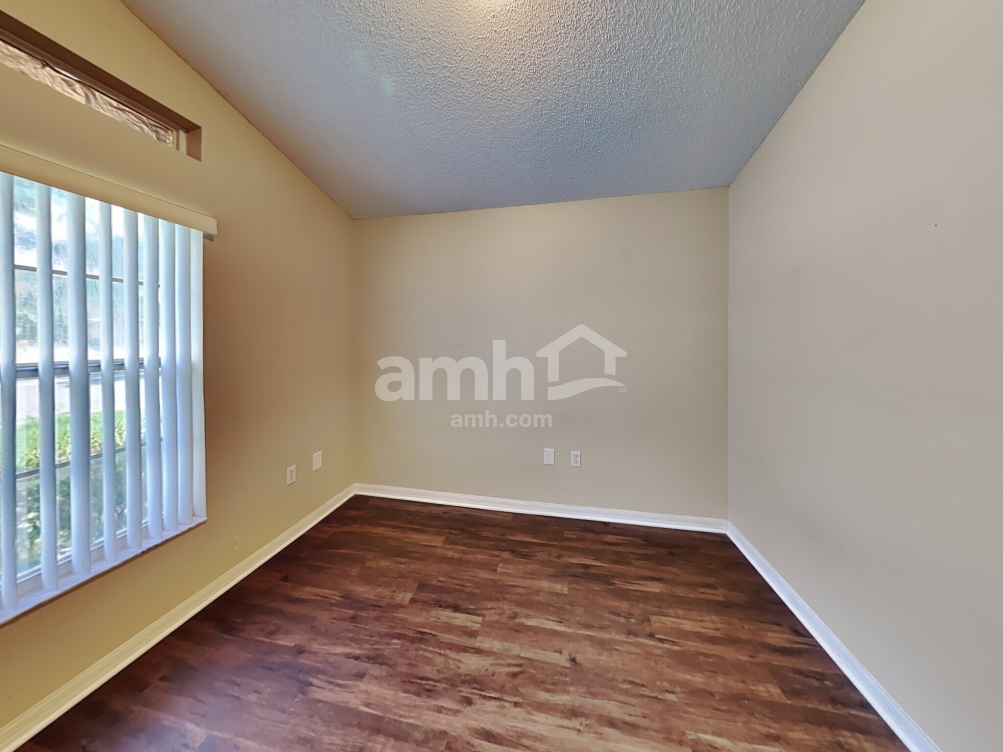 Building Photo - 2229 Hunters Greene Dr