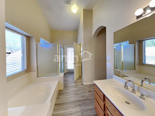 Building Photo - 12755 W Palm Ln