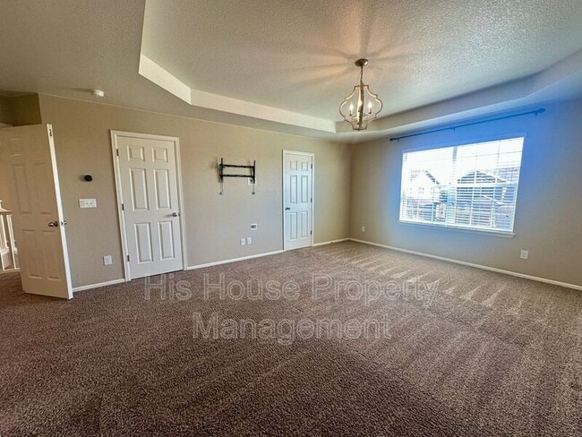 Building Photo - 2122 Longfin Ct