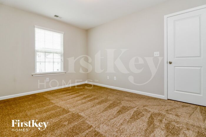 Building Photo - 691 Silver Moss Dr