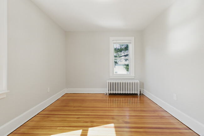 Building Photo - 128 Thomas St