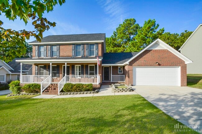 Primary Photo - 146 Pinewinds Dr