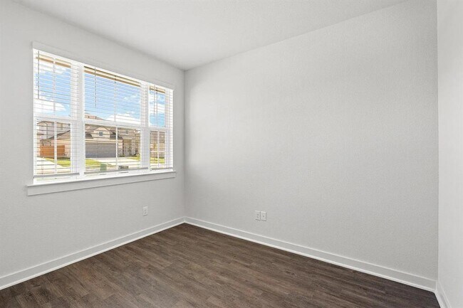 Building Photo - 1012 Paddock Ln