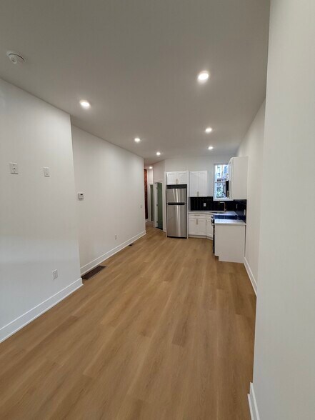 Building Photo - 1325 Kerbaugh St