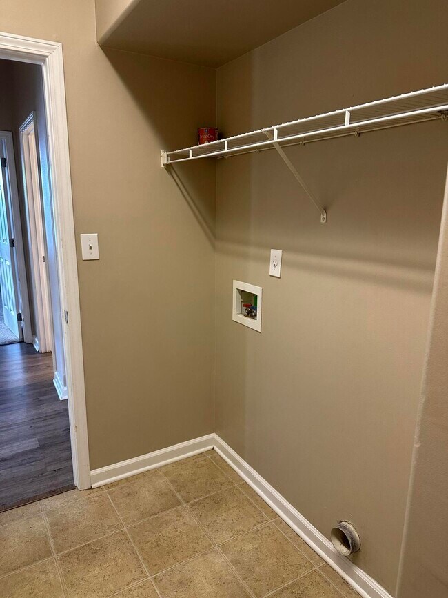 Building Photo - 107 Sea Pines Way