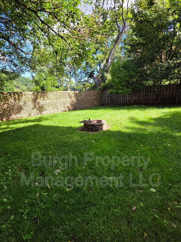 Building Photo - 1520 Hatteras St