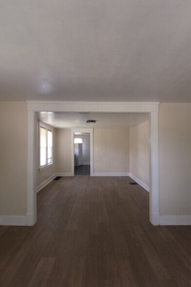 Building Photo - 840-840 Woodbine Ave SE
