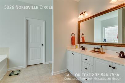 Building Photo - 5026 Nokesville Cir