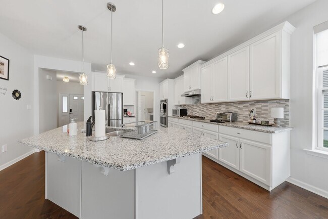 Building Photo - 2717 Van Cliburn Cir