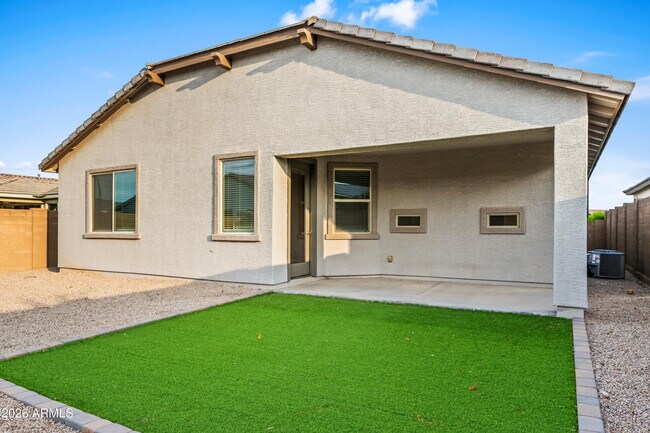 Building Photo - 19568 W Rancho Dr