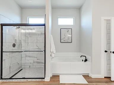 Building Photo - High-end 4 Bed, 3 Bath home in South Lubbock!