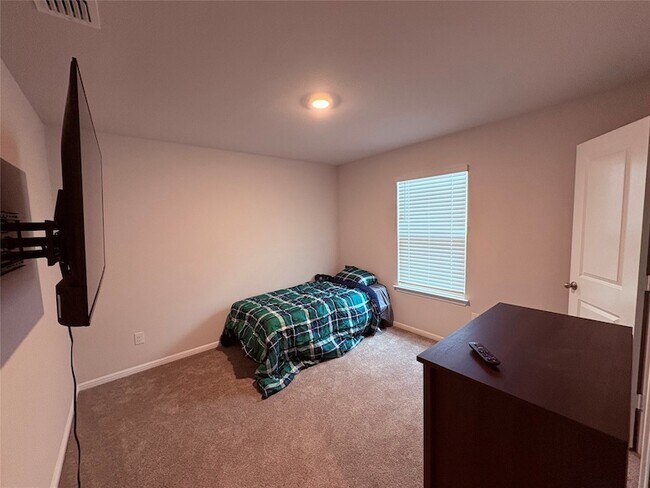 Building Photo - 16721 Porterfield Ln