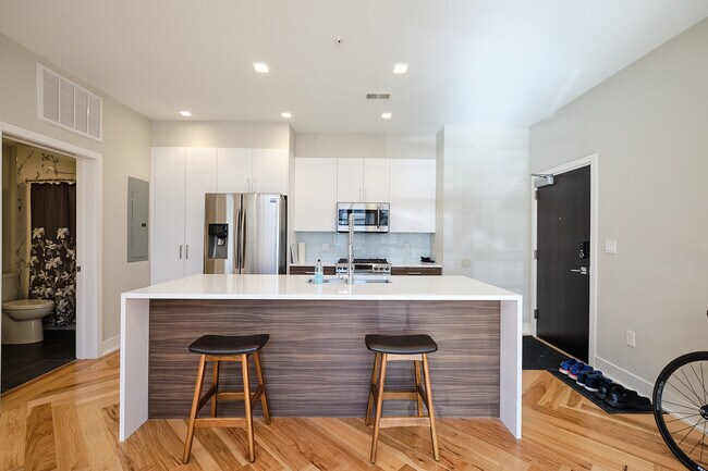 Building Photo - 1345 K St SE