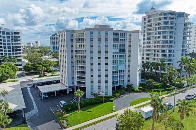 Building Photo - 435 S Gulfstream Ave