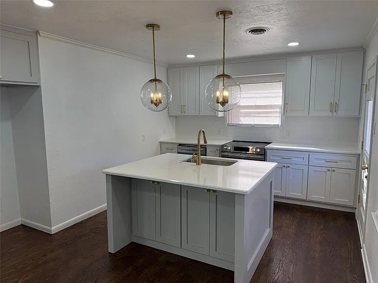 Building Photo - 1123 W Brooks St