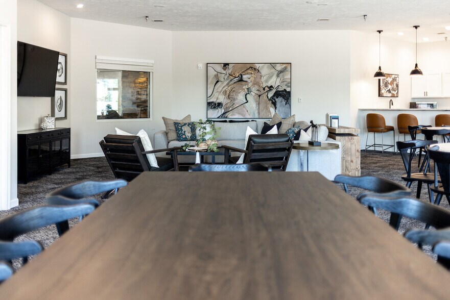 Building Photo - Donegal Pointe Apartments