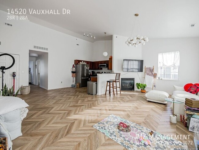 Building Photo - 14520 Vauxhall Dr