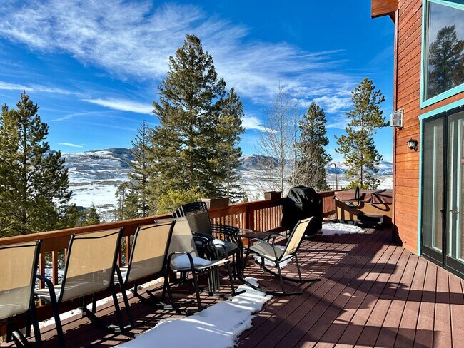 Building Photo - 33 Timberline Dr