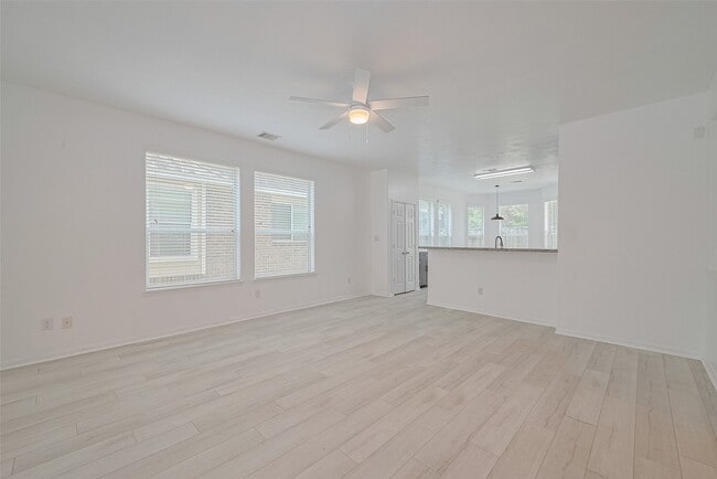 Building Photo - 23611 Plantation Pines Ln