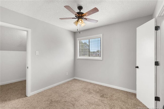 Building Photo - 5725 Waterwood Dr