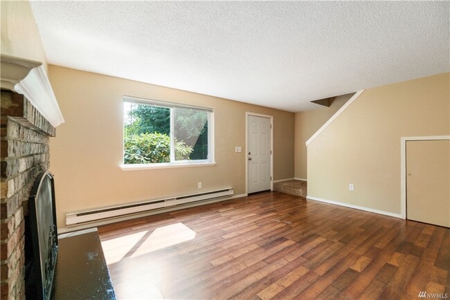 Building Photo - 4104 7th St SW