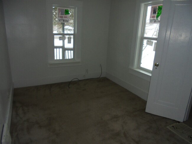 Building Photo - 2209 Lower Huntington Rd
