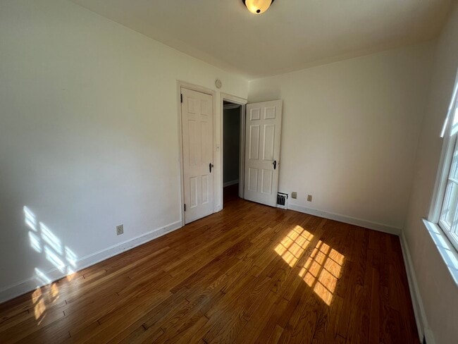 Building Photo - 4003 Drexel Ave