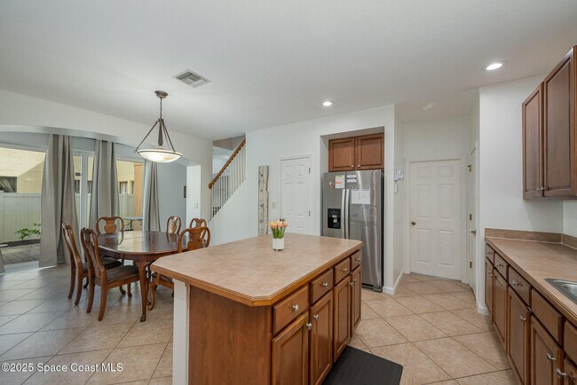 Building Photo - 2842 Glenridge Cir