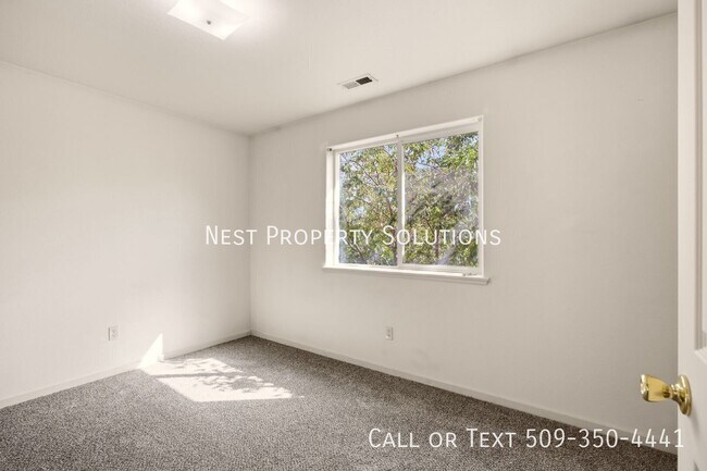 Building Photo - 1818 W Crouse St