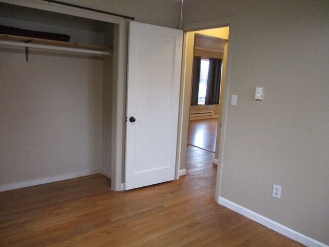 Building Photo - Adorable 3 Bedroom, 1 Bathroom Home in Tacoma