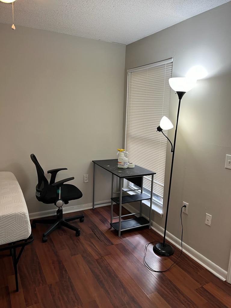 Building Photo - Room in Condo on Collegiate Cir