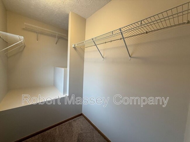 Building Photo - 7127 Black Mountain Dr