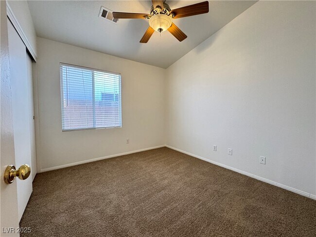 Building Photo - 909 Windhook St