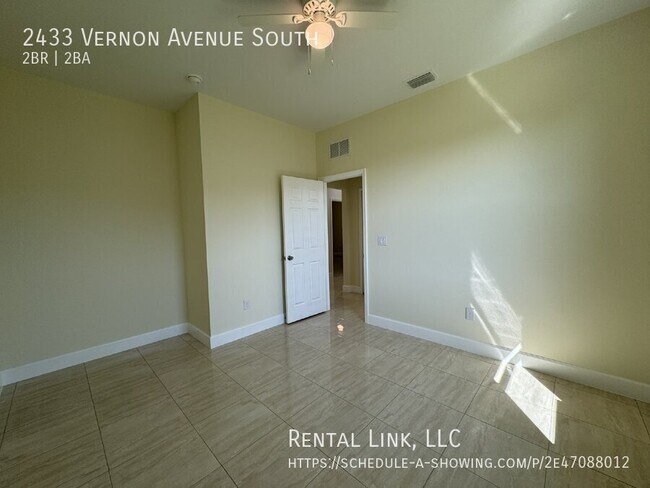 Building Photo - 2433 Vernon Ave S