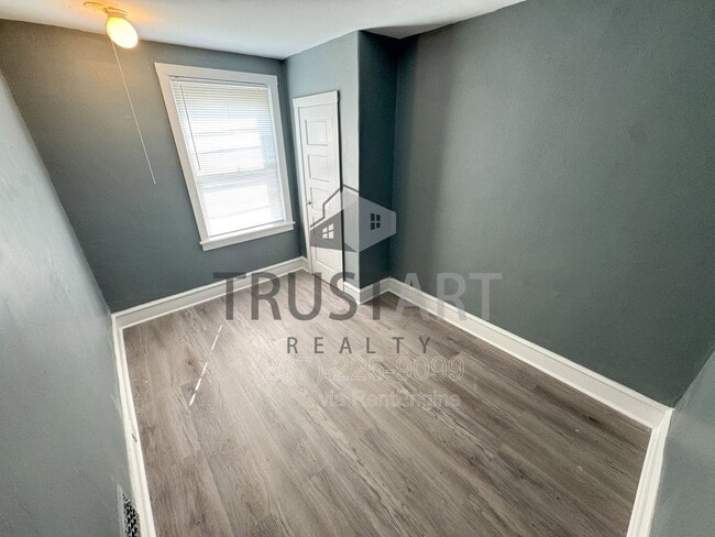 Building Photo - 2640 S Robinson St