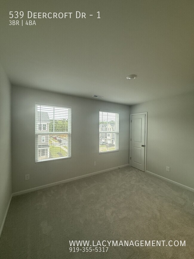Building Photo - 539 Deercroft Dr