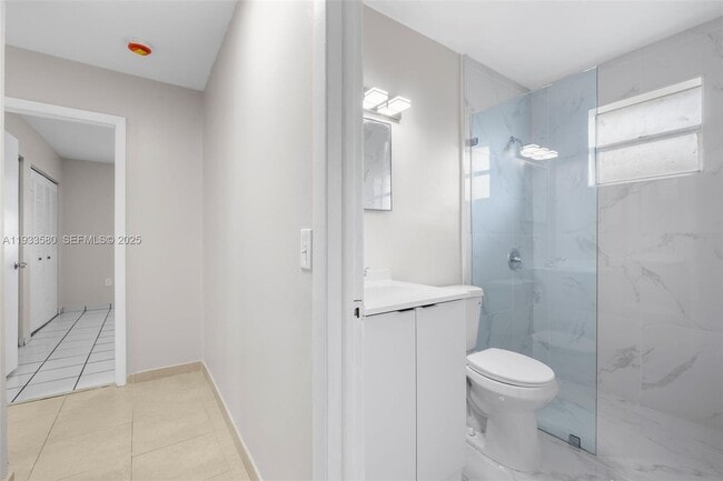 Building Photo - 85 W 24th St